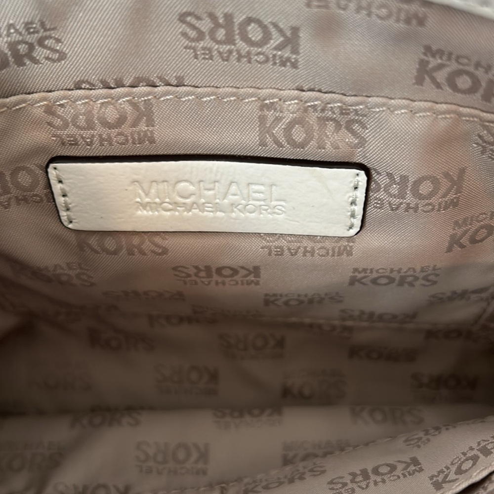 MICHAEL Michael Kors Beverly Coated Leather Oversized Clutch Shoulder Bag White - Picture 9 of 15